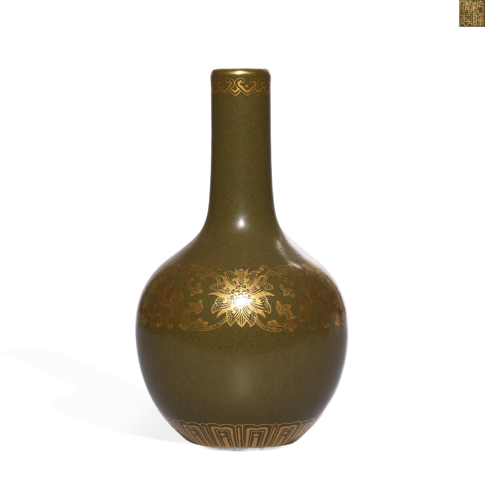 QING QIANLONG TEA FOAM GLAZE GILDED LOTUS PATTERN CELESTIAL GLOBE VASE (1 of 5)