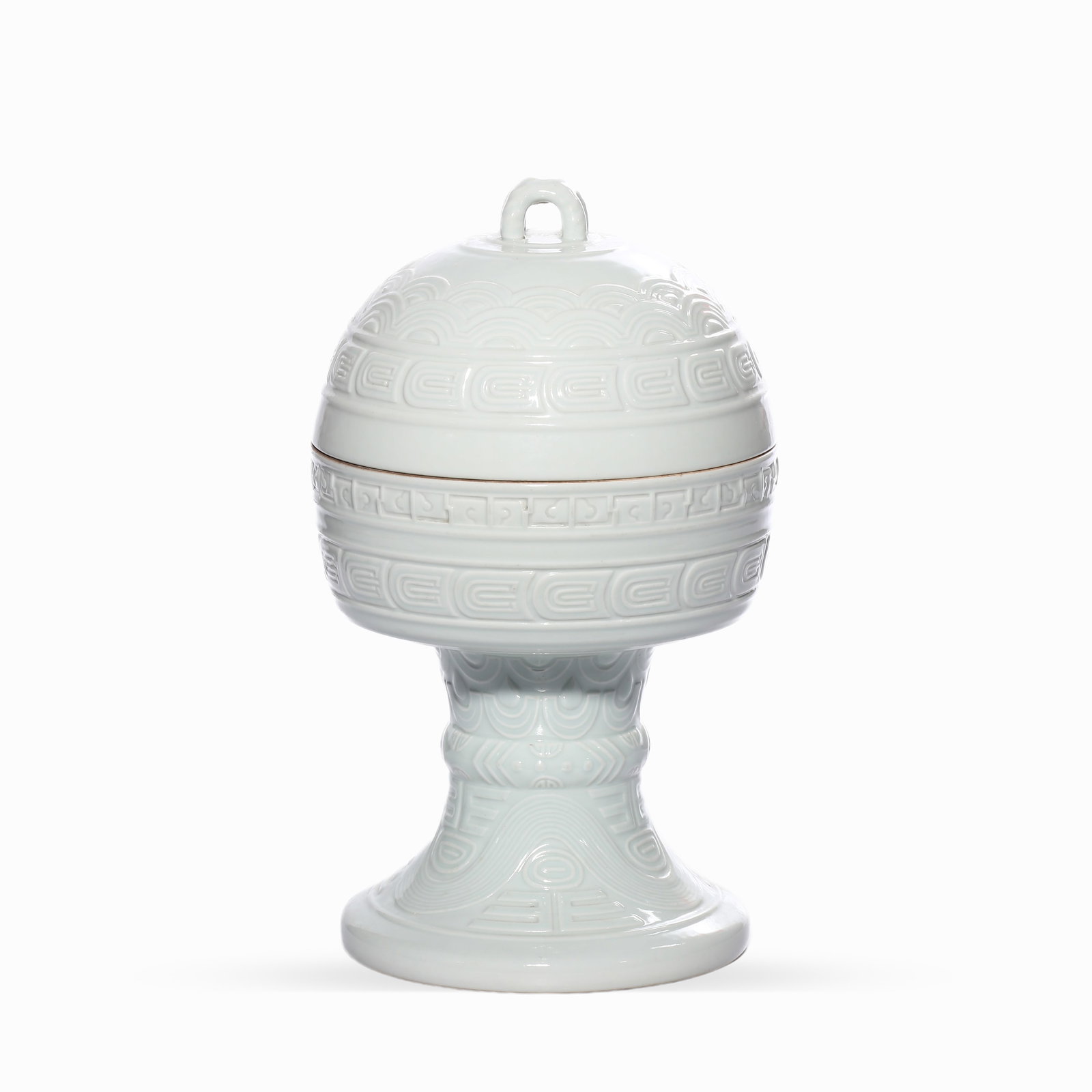 QING DYNASTY QIANLONG WHITE GLAZE MOLDED BRONZE PATTERN BEAN: H: 27cm