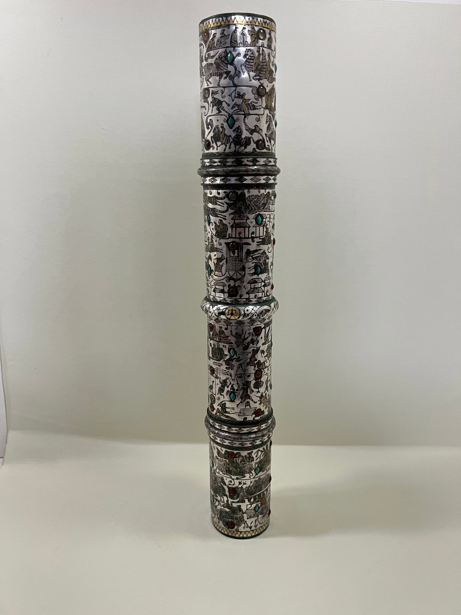 WARRING STATES PERIOD GOLD AND SILVER INLAID UMBRELLA TUBE: H:42CM L:5.5CM