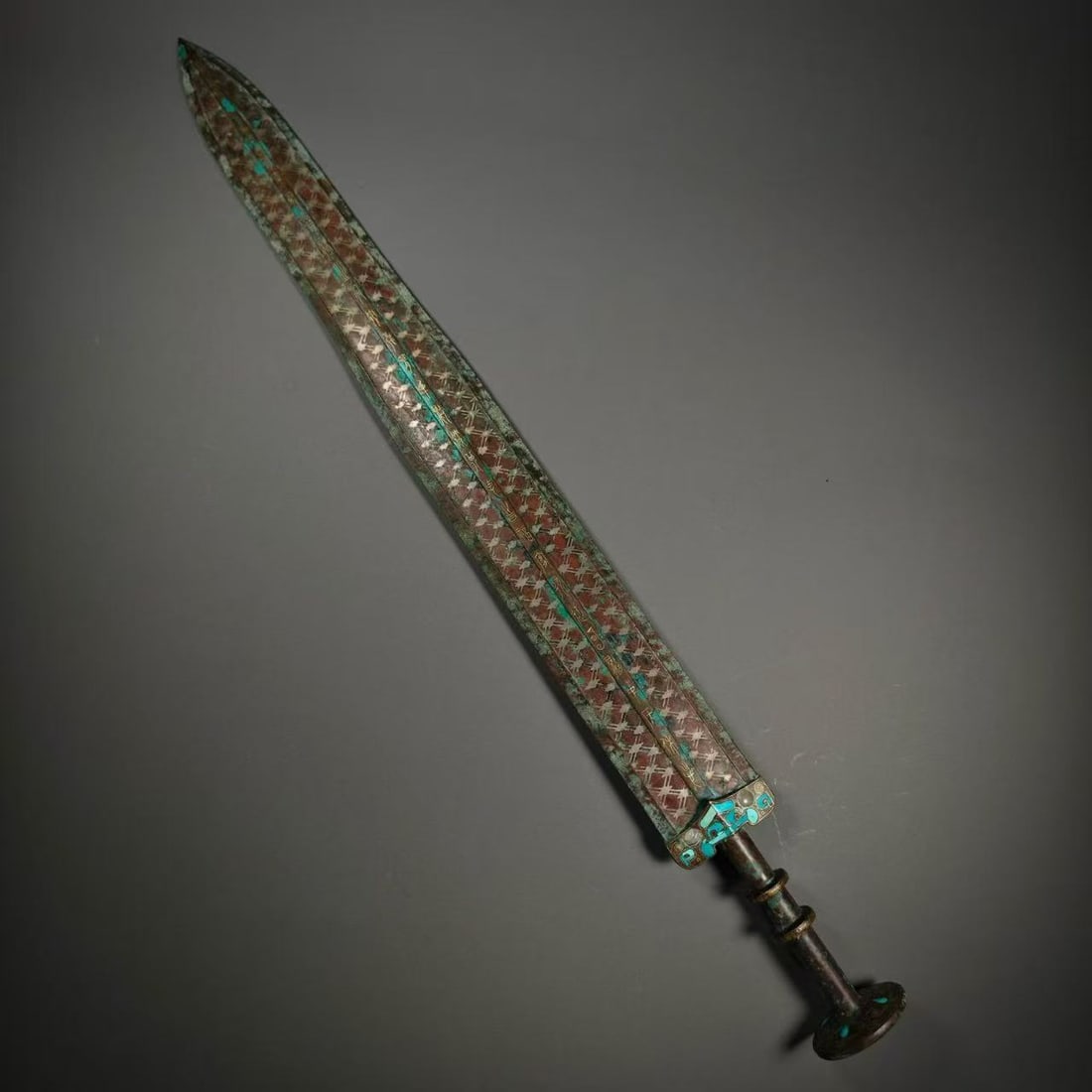 WARRING STATES PERIOD GOLD INLAID SWORD (1 of 6)