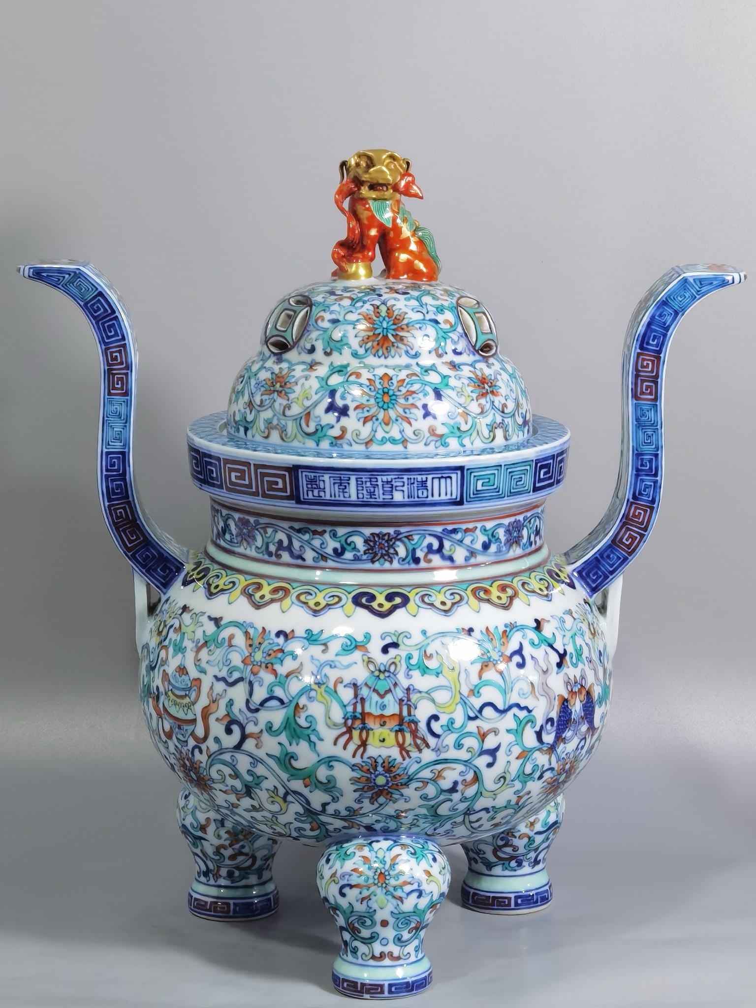 QING DYNASTY DOUCAI INCENSE BURNER: H:36.5CM L:22CM