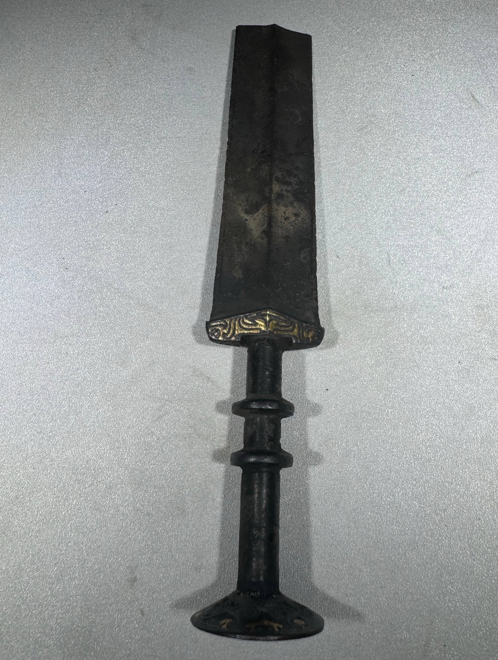 WARRING STATES PERIOD GOLD AND SILVER INLAID SWORD: H:28CM