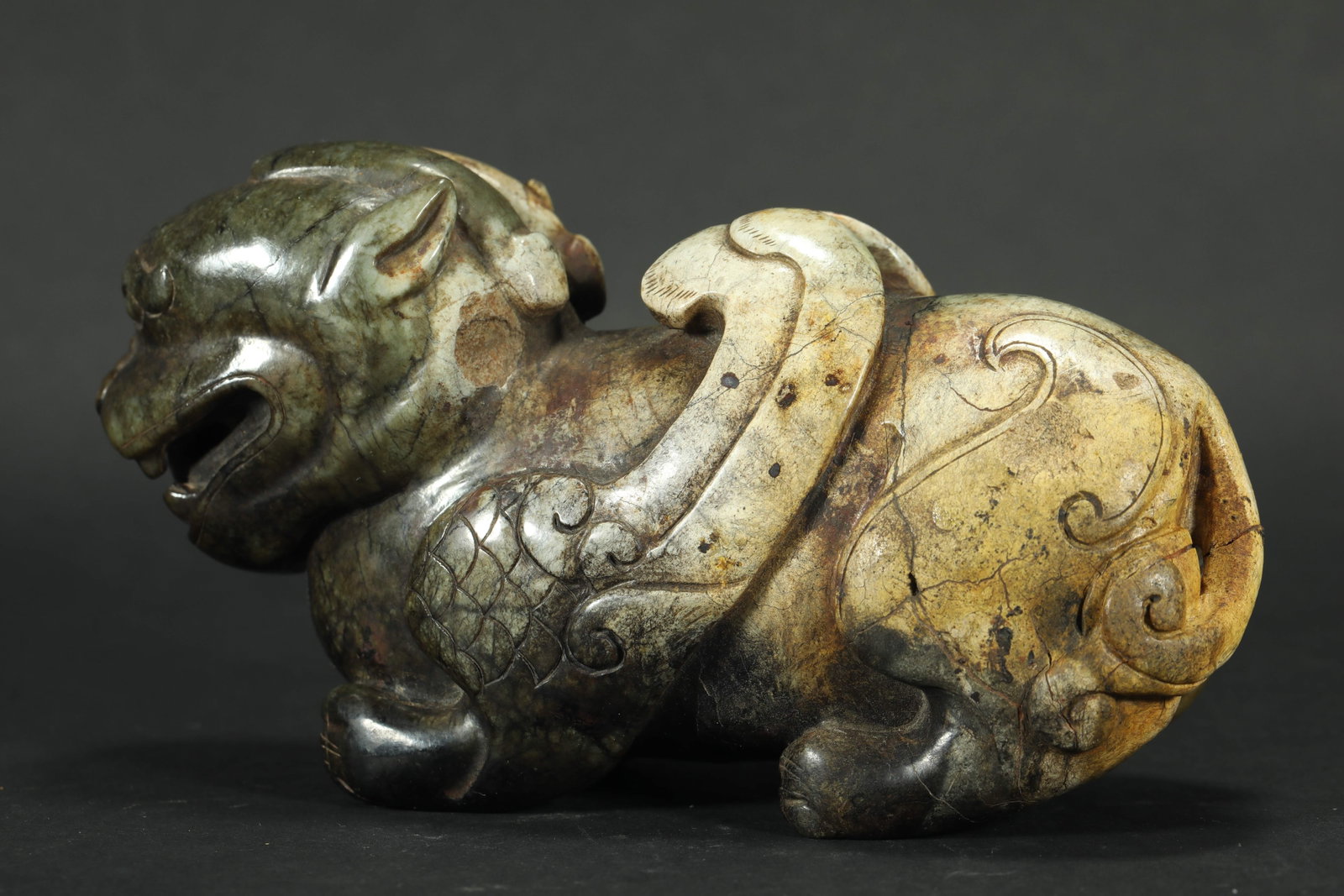 JADE BEASTS FROM THE MING DYNASTY: H:9CM L:16CM