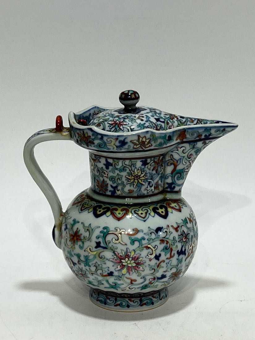 QING DYNASTY DOUCAI MONK'S CAP TEAPOT: H:16CM