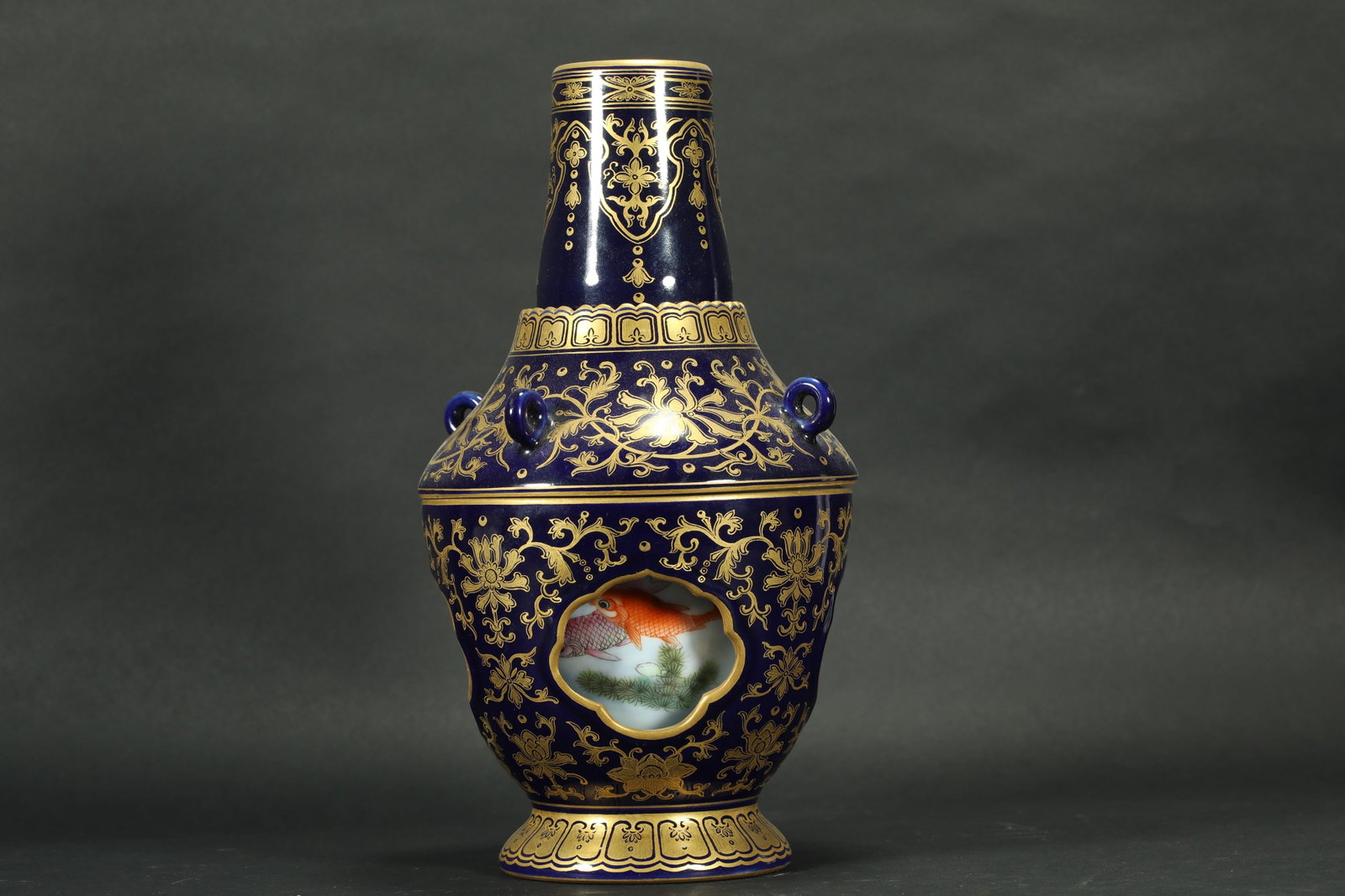 QING DYNASTY GILDED REVOLVING VASE: H:26CM