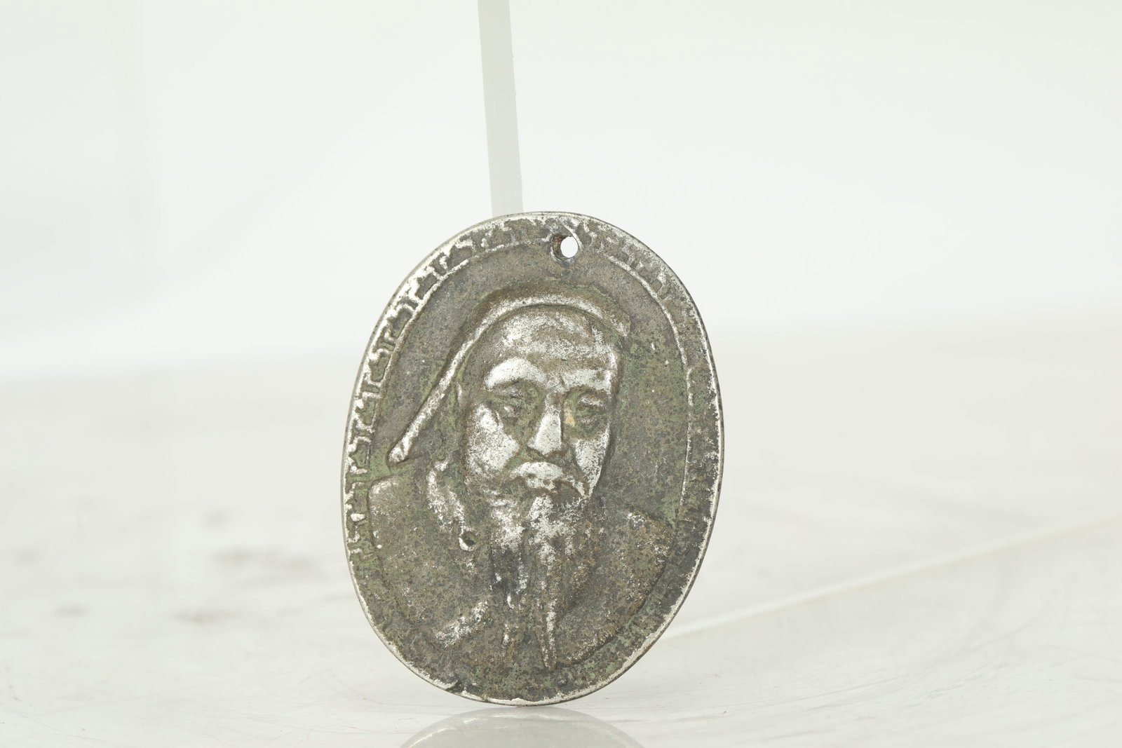 YUAN DYNASTY PURE SILVER GENGHIS KHAN PENDANT: H:4.4CM L:3.4CM WT:28.5G