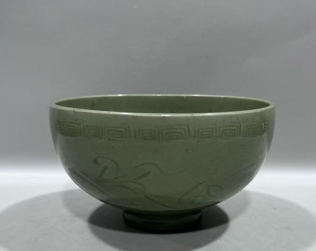 LONGQUAN WARE BOWLS FROM THE YUAN DYNASTY: H:10.5CM L:8.5CM