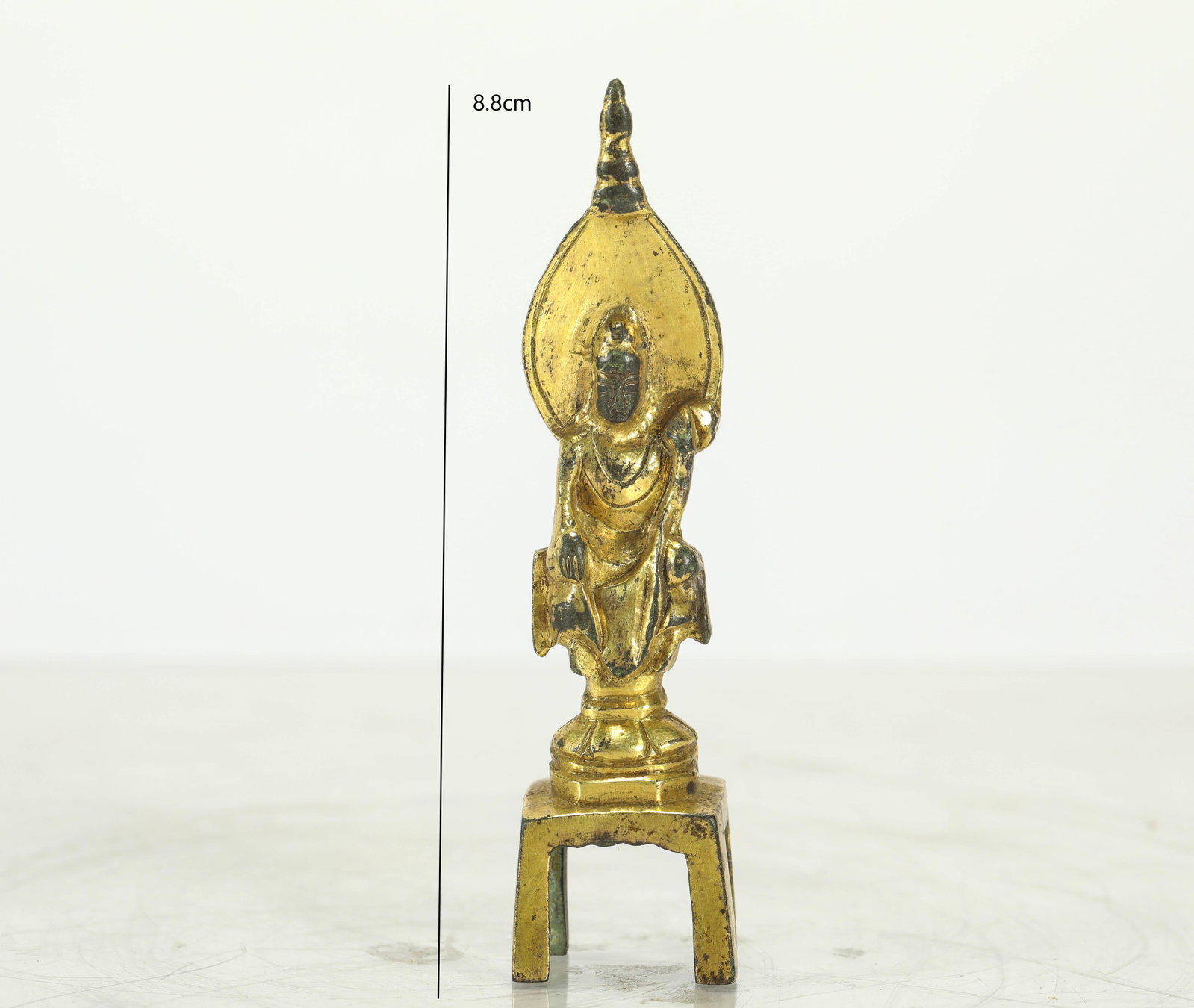 GILDED BUDDHA OF THE TANG DYNASTY: H:8.8CM