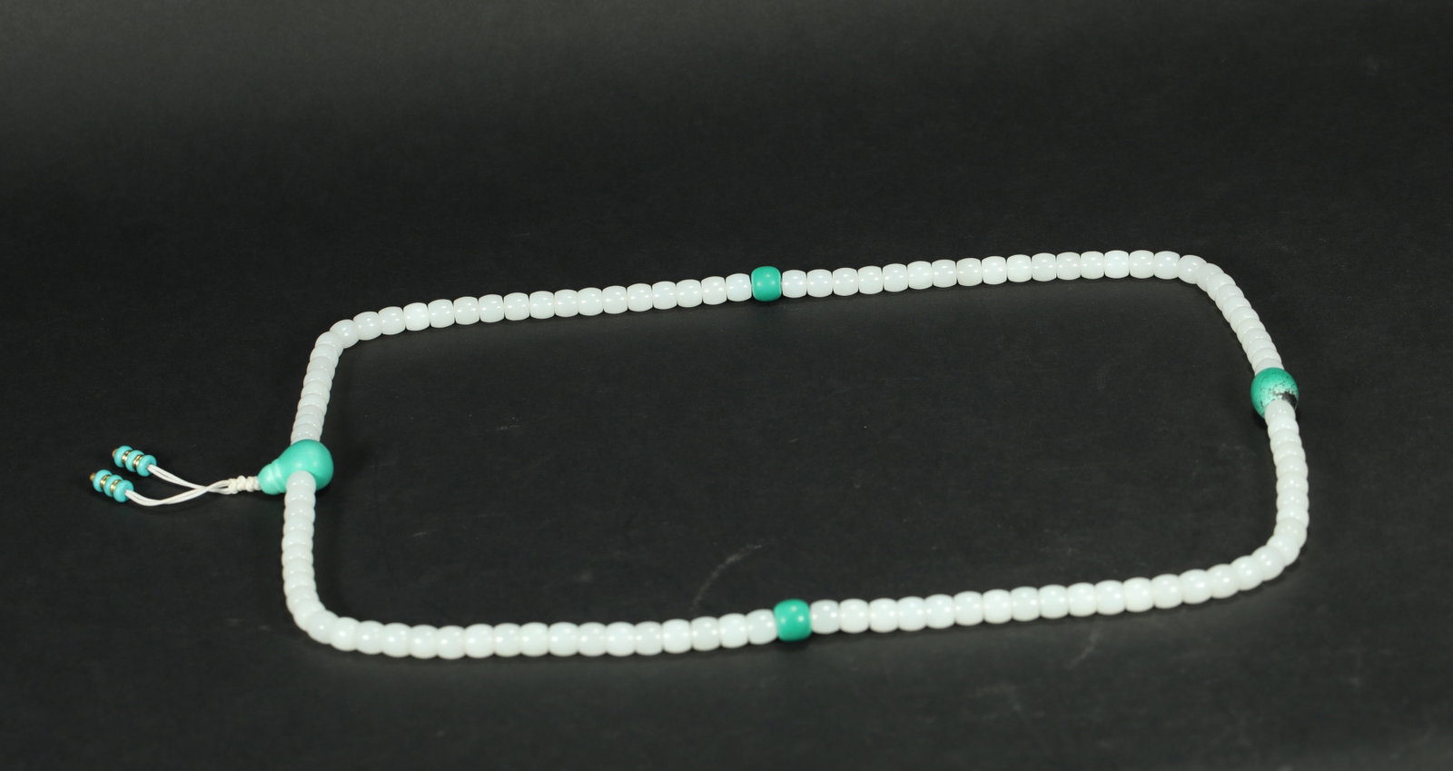 QING DYNASTY HETIAN JADE BRACELET: D:0.7CM