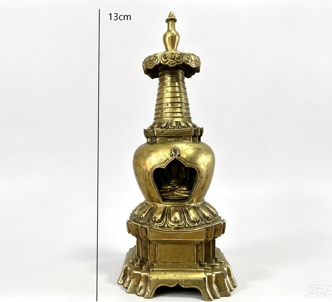 GILDED PORTABLE BUDDHIST PAGODA FROM THE QING DYNASTY: H:13CM