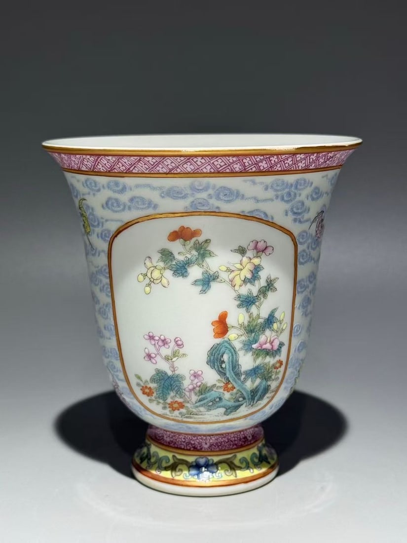 QING DYNASTY FAMILLE ROSE CUP: H:11.6CM L:10.6CM
