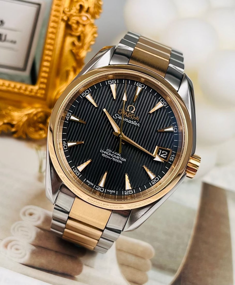 Omega Seamaster Aqua Terra Collection Men's Watch: D:39mm Crafted with a combination of 18K rose gold and fine stainless steel finish