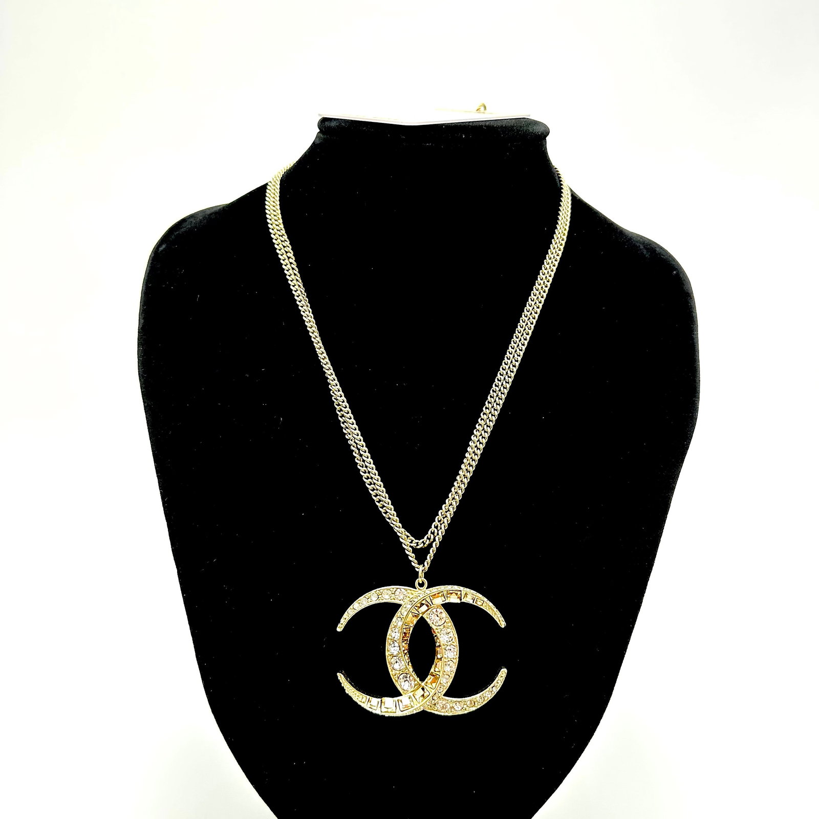 Chanel A15C Large Interlocking CC Pendant Necklace, Gold-Tone Metal (1 of 4)
