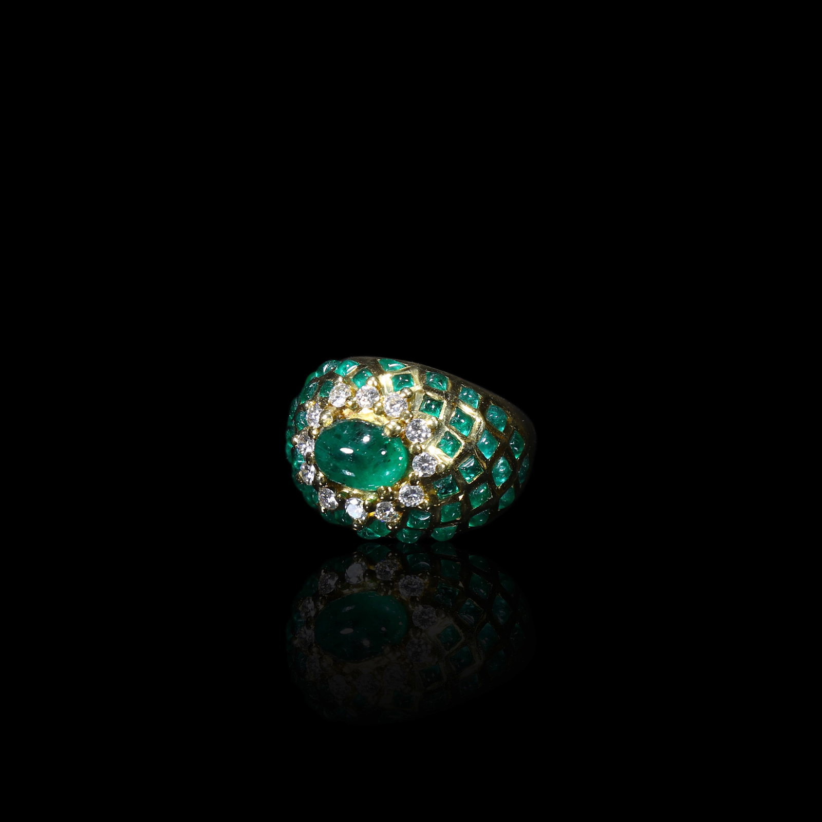 British Georgian Period 15K Gold / Silver Repousse Ring Set with Pearls, Diamonds and Enamel: Stone Dimensions:1.7cm*2.4cm Wt:14.68g Ring Size: Adjustable US 5-7.5 Set with one conical-shaped principal diamond of approximately 0.3 ct, and secondary diamonds totalling approximately 0.2 ct.The e