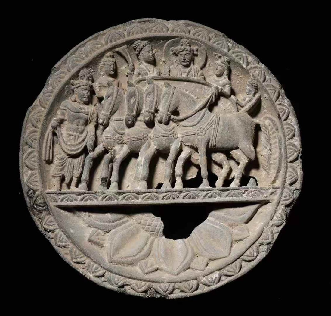 Gandhara Dynasty (320-185 BCE) Stone-Relief Decorative Plaque: D:21.5cm