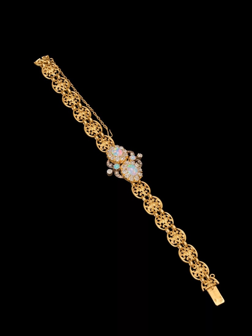French Master Jeweller Eug??ne Bieli Art Nouveau Period 18K Gold Opal & Diamond Bracelet: Bracelet Length:18cmWt:26.6g Eug??ne Billy, master jeweller of the Art-Nouveau era. The bracelet links are hand-wrought in 18K gold with open-work three-dimensional chased scrolling foliage. Every det