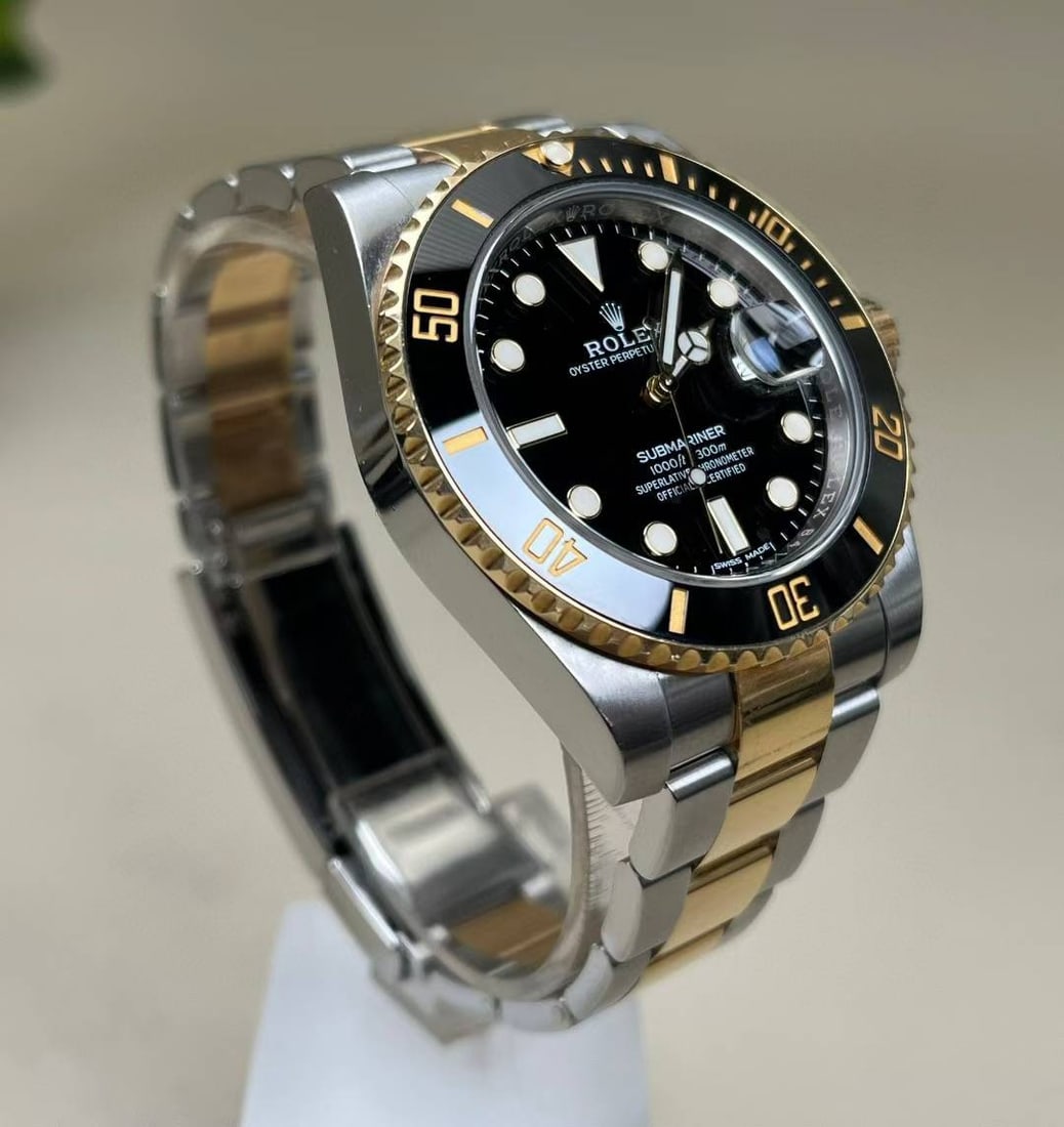 Rolex Submariner Date (Two-Tone Black Submariner) Ref.116613LN-0001 Steel & 18K Yellow-Gold: D:40mm