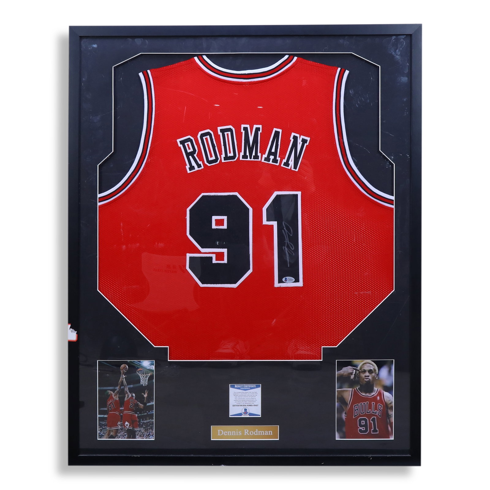 Dennis Rodman Autographed Jersey: H:93cm W:73cm