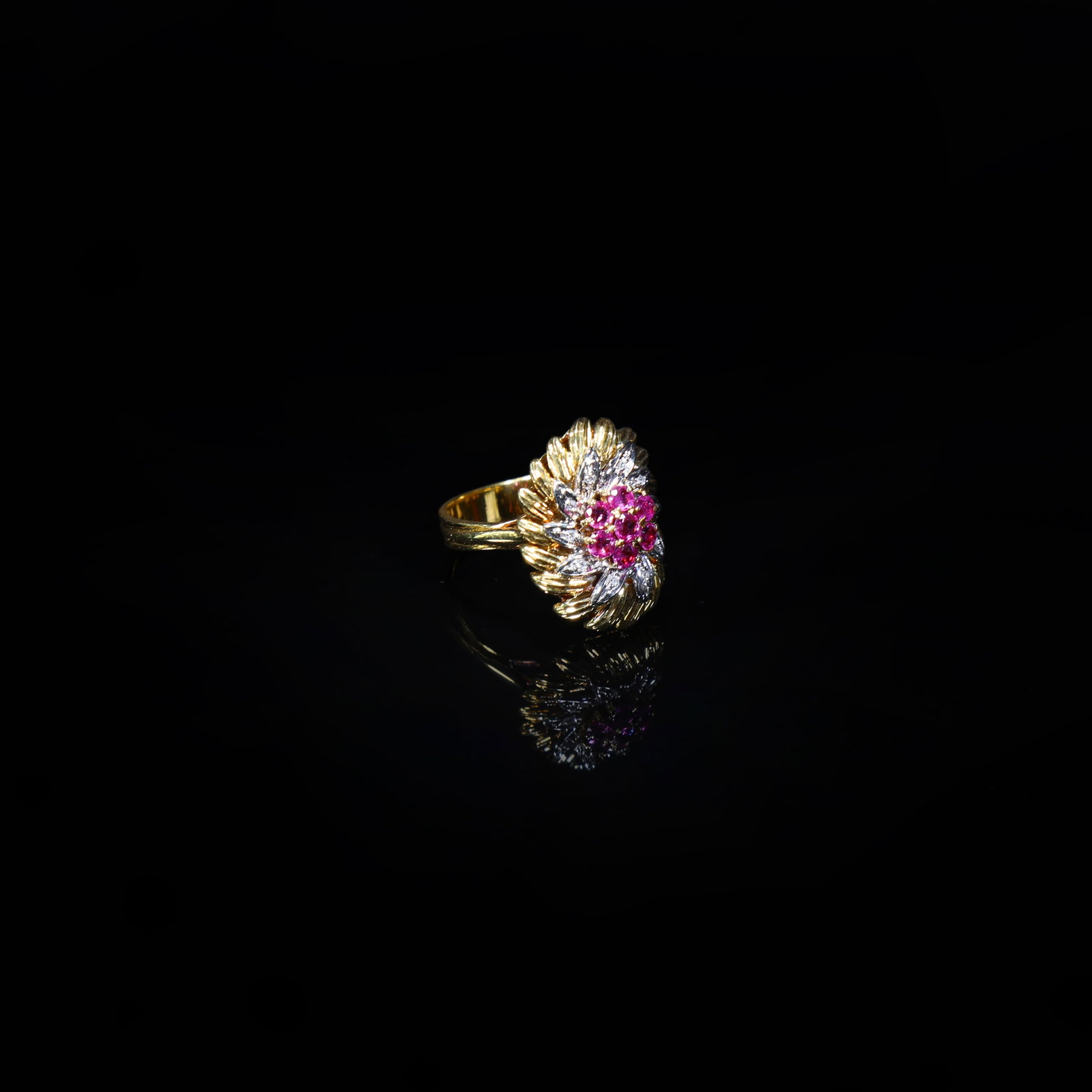 18K Gold Ruby and Diamond-Set Ring - 2