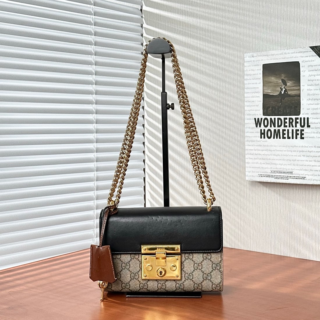 Gucci Padlock Small Shoulder Bag, GG Coated Canvas, Black Calfskin Trim, Gold-Tone Hardware: 20*13.5*7cm