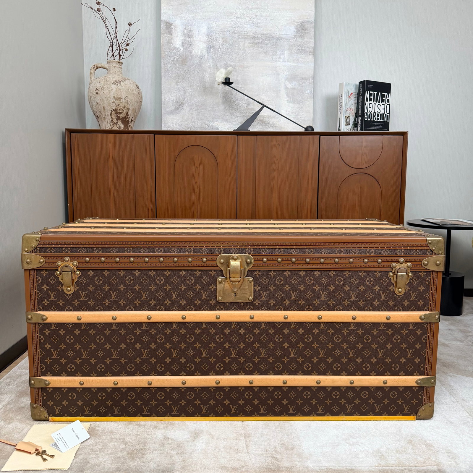 Louis Vuitton Courrier Lozine 110 Trunk, Monogram Coated Canvas, Natural Cowhide Trim, Brass (1 of 6)