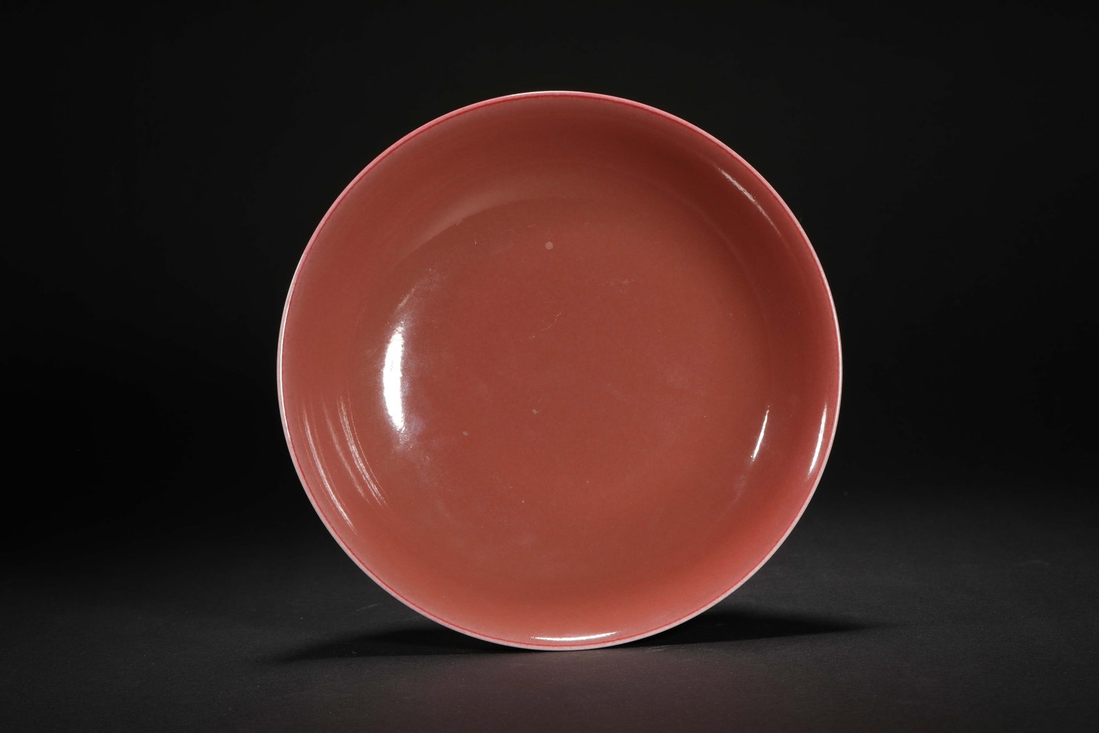 Qing Dynasty Red Monochrome Glaze Disc: H5cm W19cm