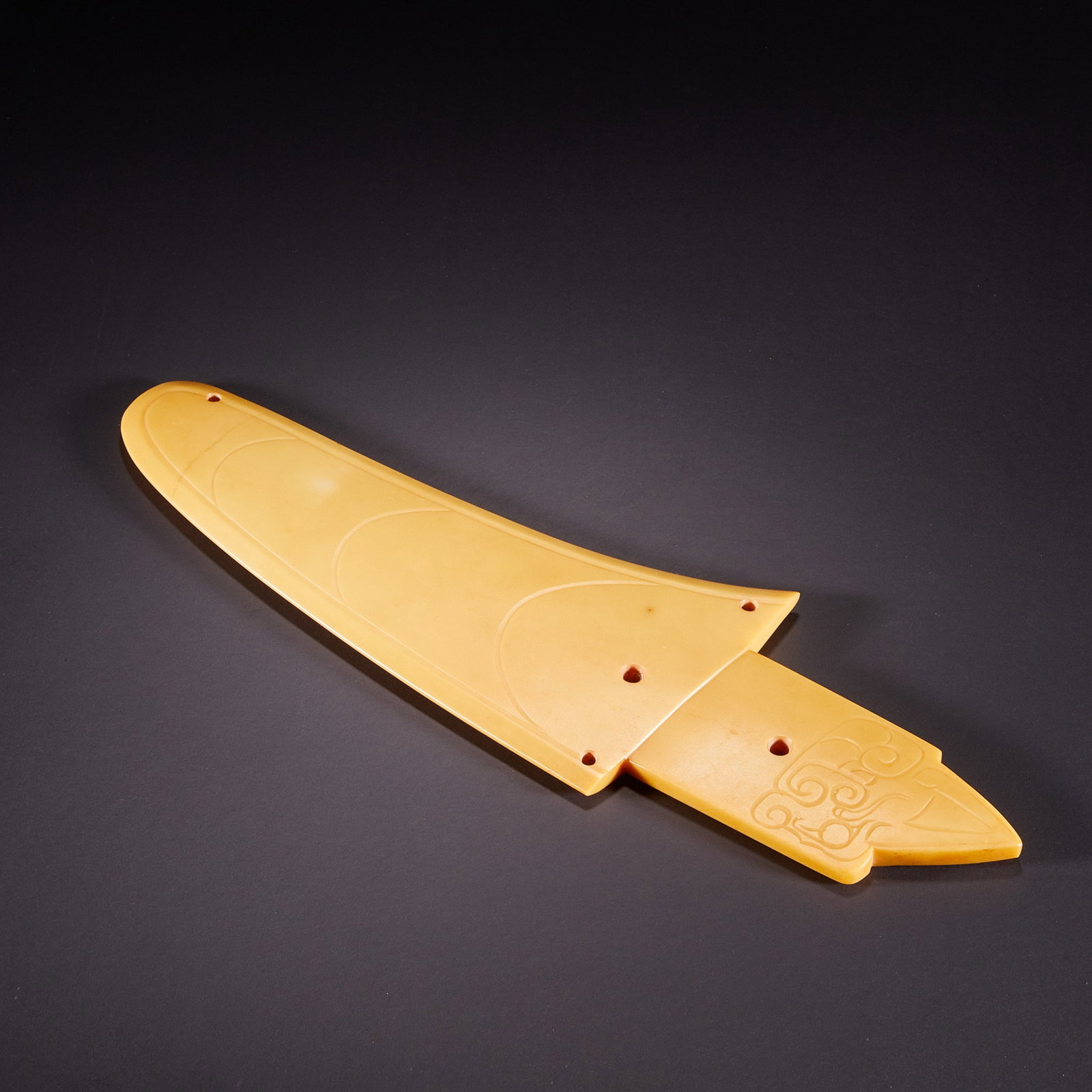 Before Ming Dynasty, the first sword of Hetian jade beast: H:28cm W:9cm Weight:308g