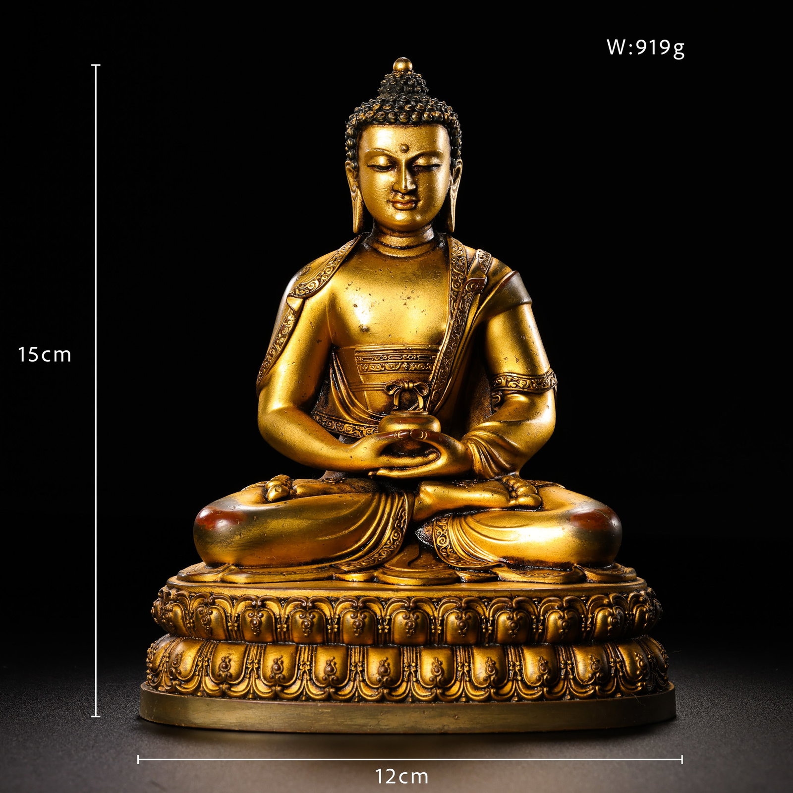 Qing Dynasty bronze gilt medicine Buddha: H15 cm W12 cm Weight919 g