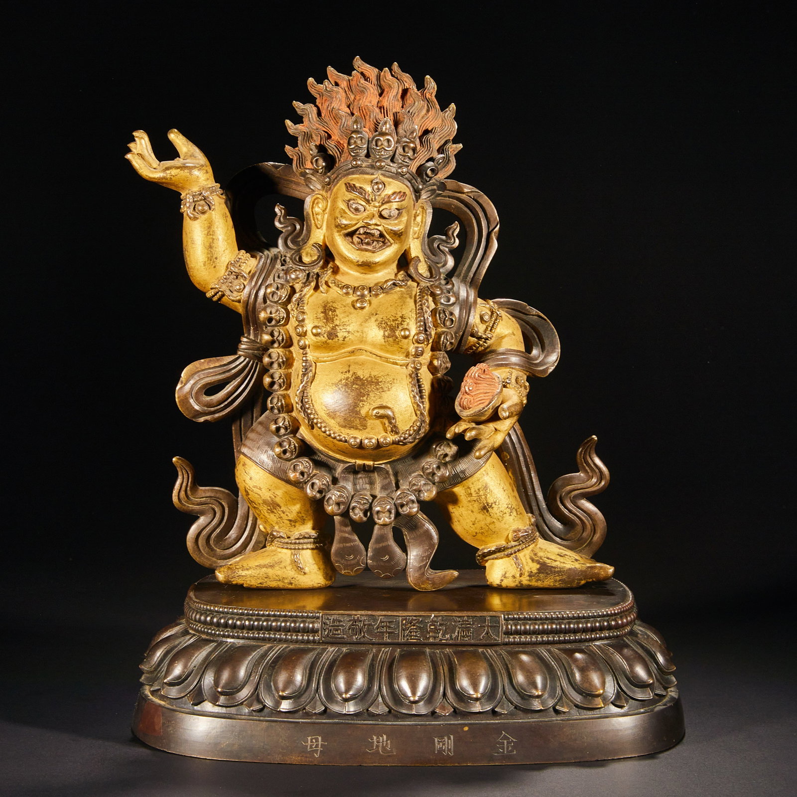 In the Qing Dynasty, the six-product Buddha Building, the King Kong Earth Mother: H26cm W21cm