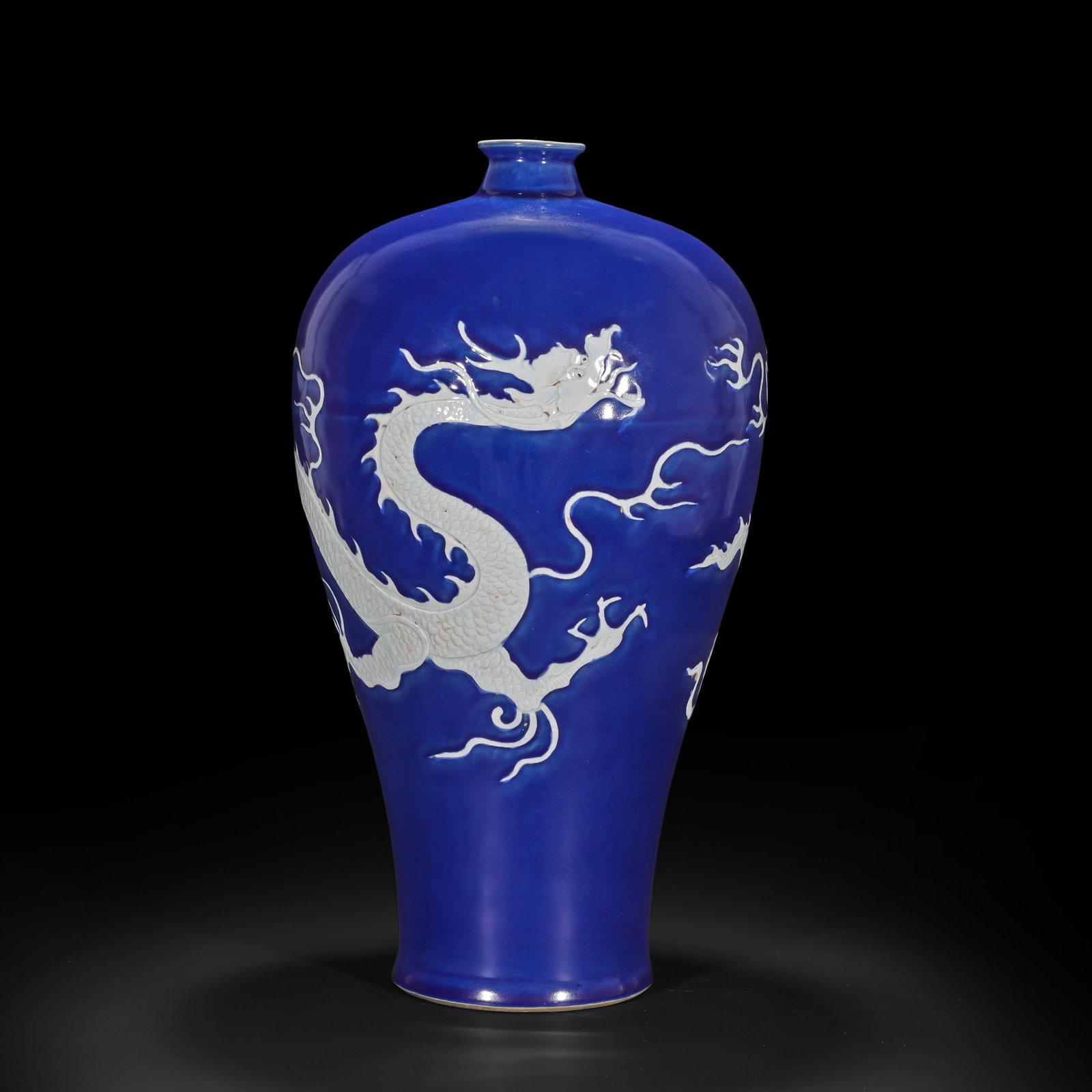 Ming Dynasty Season Blue Dragon Pattern Plum Bottle: H43cm W26cm