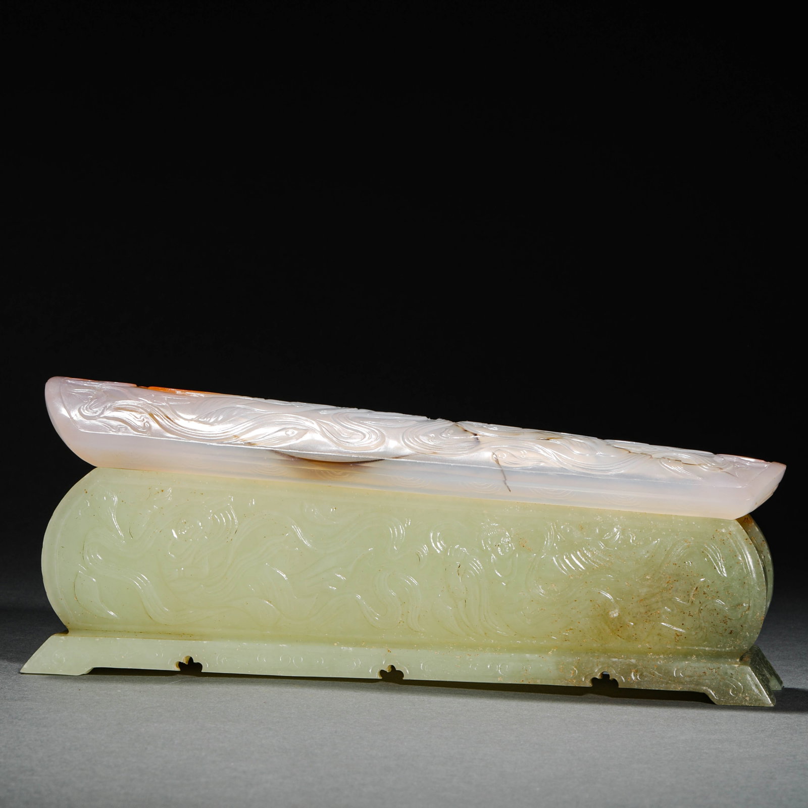 Hetian Jade Sari Coffin Before Ming Dynasty: H8cm W20cm Weight690g