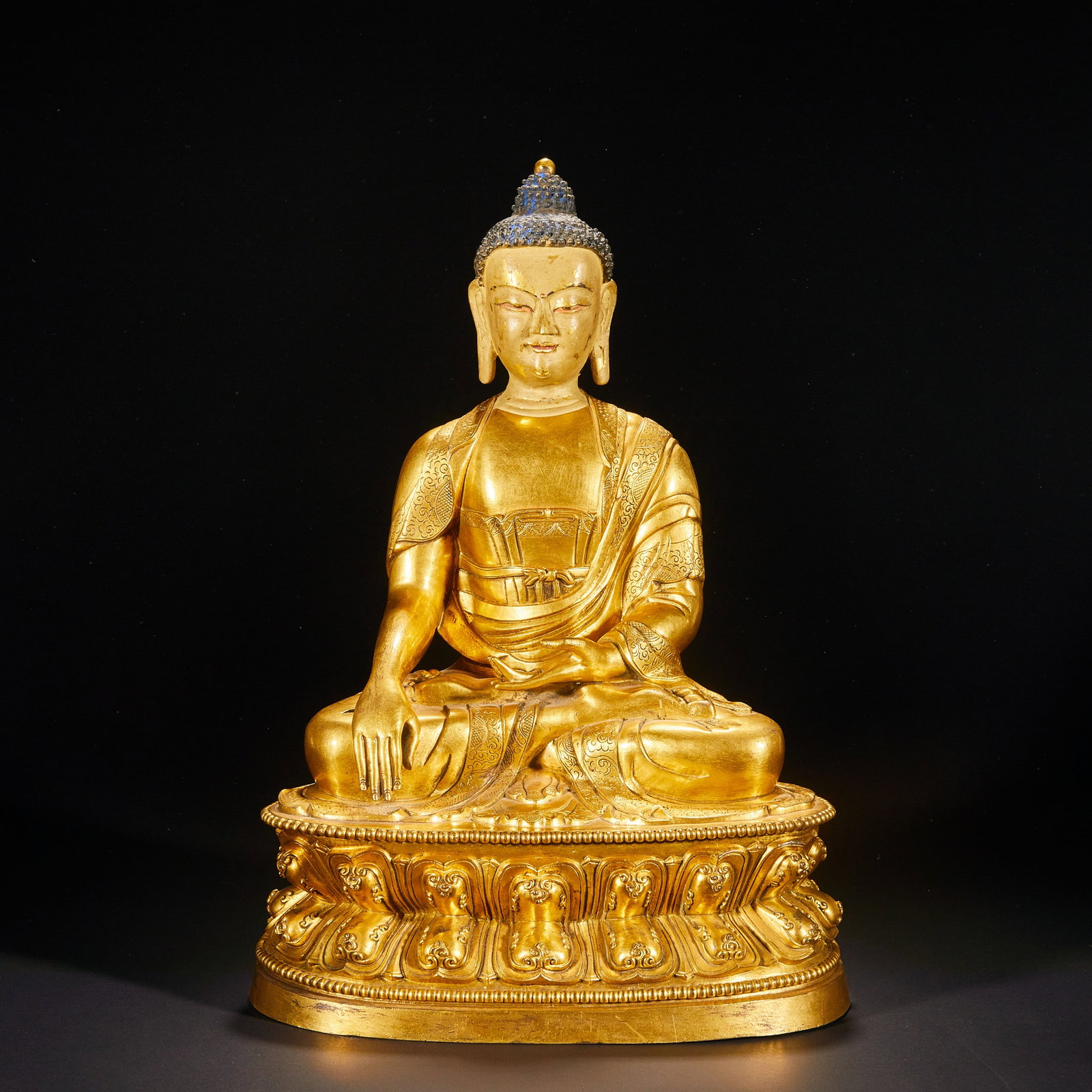 bronze gilt statue of buddha in qing dynasty (1 of 9)