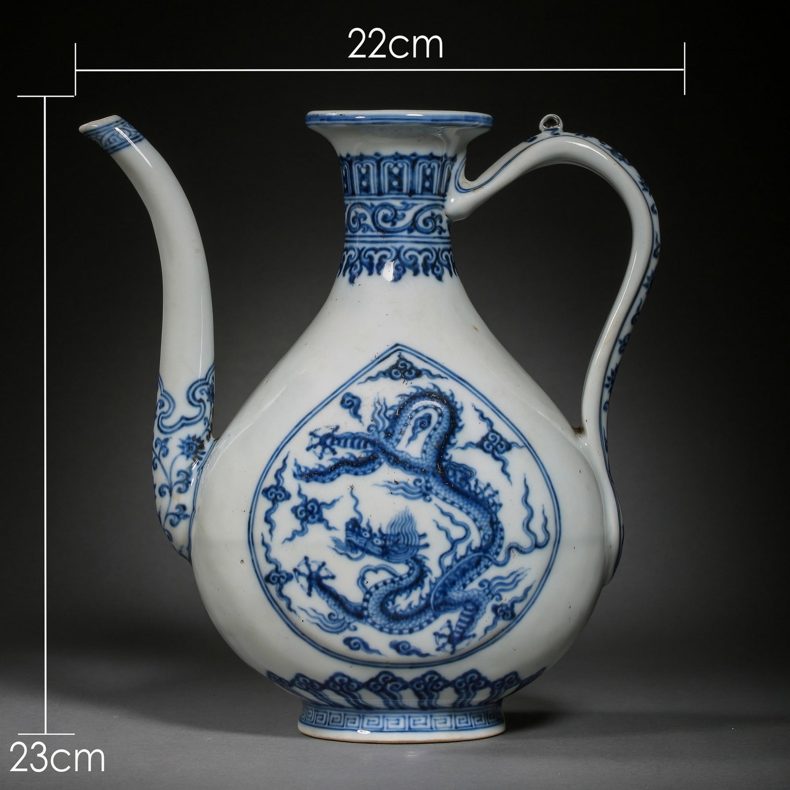 Ming dynasty celadon dragon pattern holding pot: H23cm W22cm