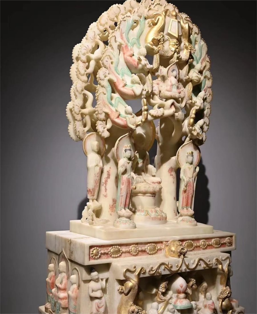 Before the Ming Dynasty, the carved white marble painted Buddha statue on the screen (1 of 10)