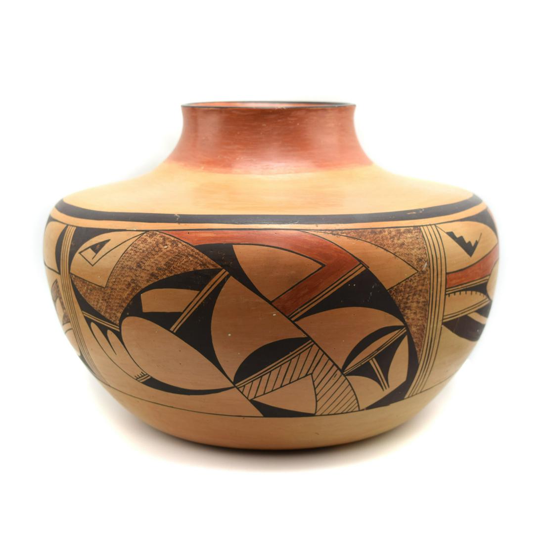 Eunice "Fawn" Navasie  - Large Hopi  Vase 1960s (1 of 8)