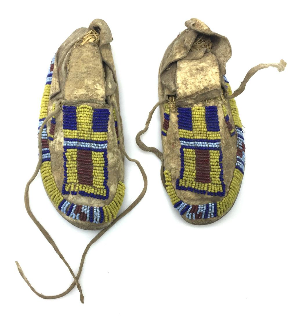 Crow Beaded Children's Moccasins c. 1890s (1 of 13)