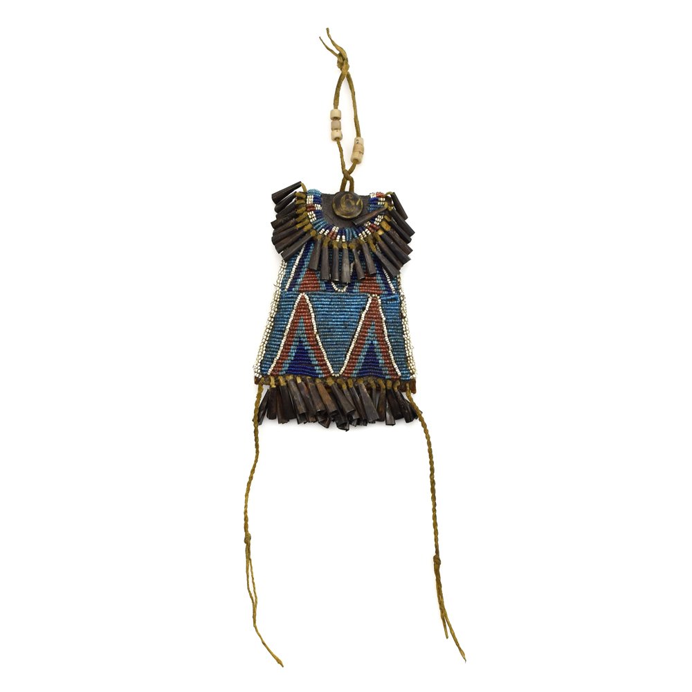 Kiowa Style Beaded Leather Strike-a-lite Bag (age unknown) (1 of 4)
