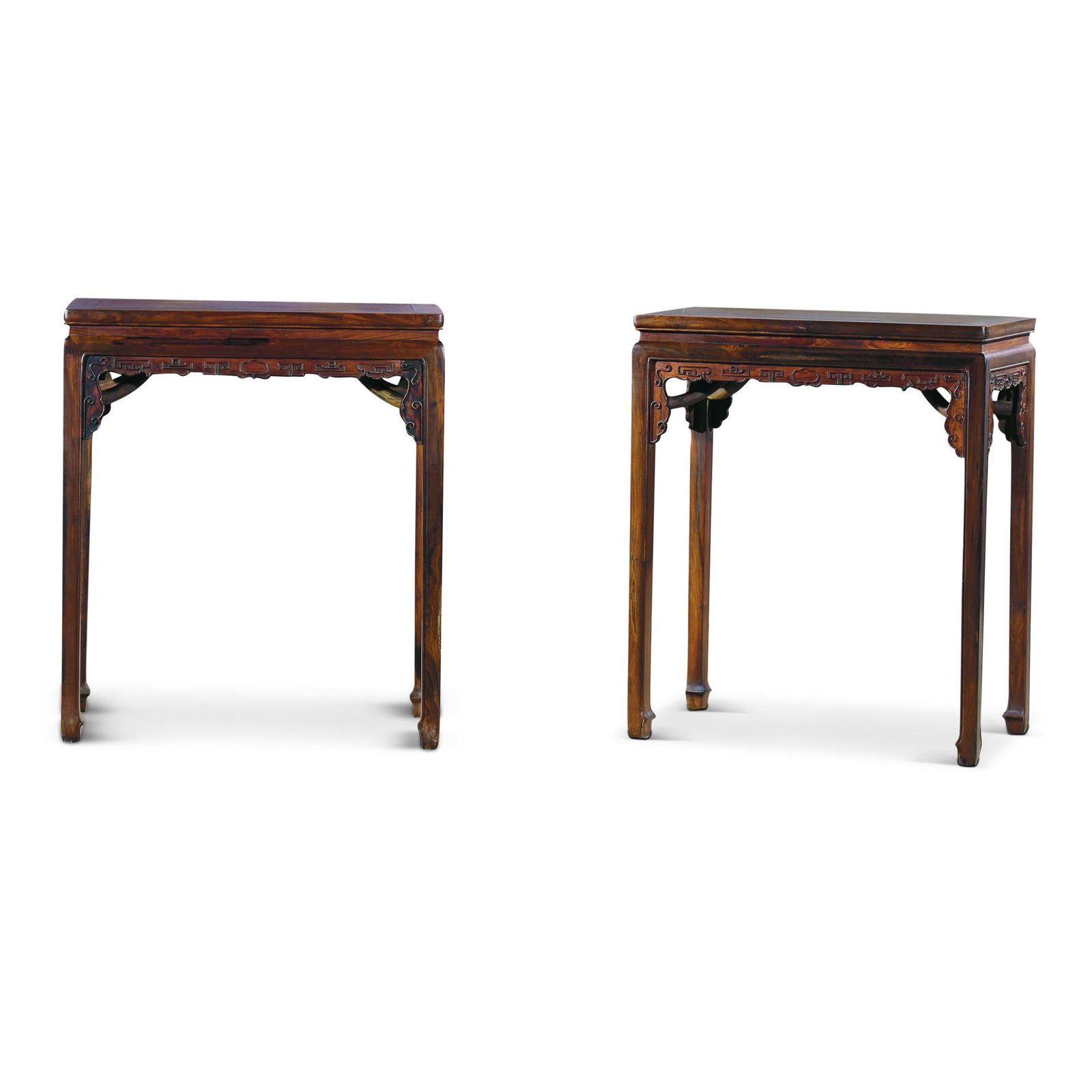 A Pair of Rosewood â€˜Chi Dragonâ€™ Tea Tables: A Pair of Rosewood â€˜Chi Dragonâ€™ Tea Tables Length:68cmï¼›Width:32cmï¼›Height:80cmï¼›