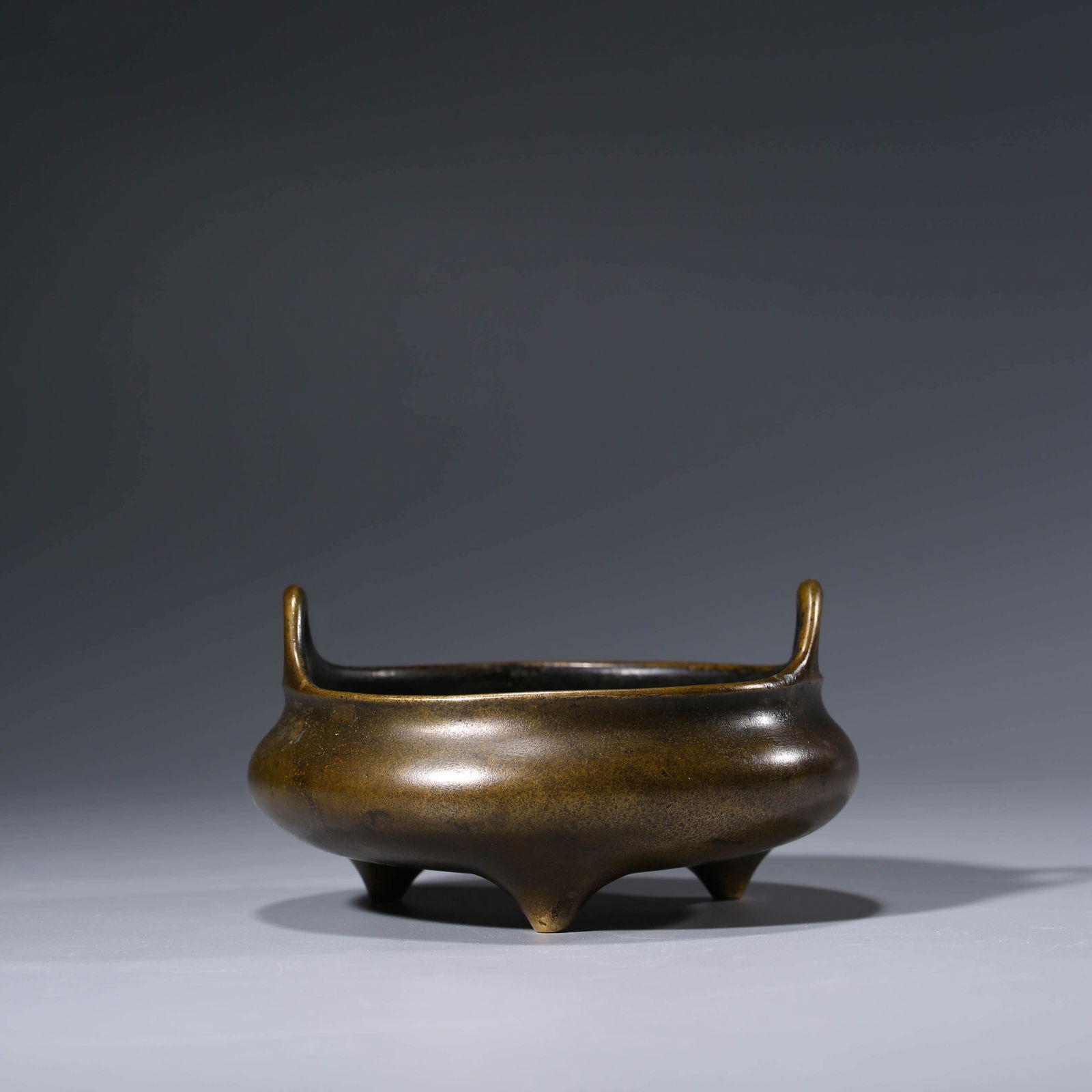 A Bronze Tripod Incense Burner (1 of 6)