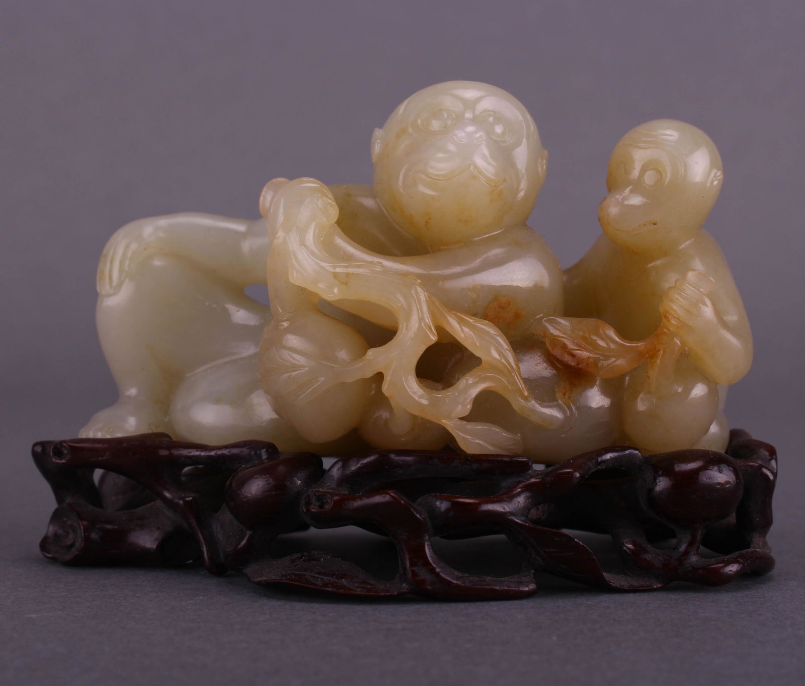 Jade Monkey with Peach Pen Holder (1 of 8)