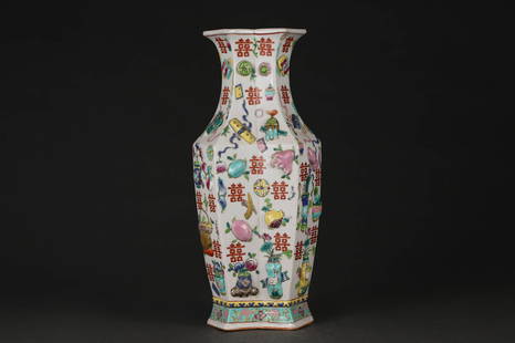 Famille Rose Antique Octagonal Vase: Famille Rose Antique Octagonal VaseHt.41.8cm, D.18.5cm,