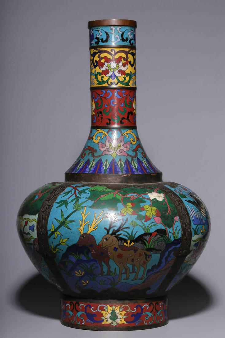 Cloisonne Enamel Crane and Stag Bottle Vase: Cloisonne Enamel Crane and Stag Bottle VaseH:46.5cmï¼ŒD:30.5cmï¼Œ2620g