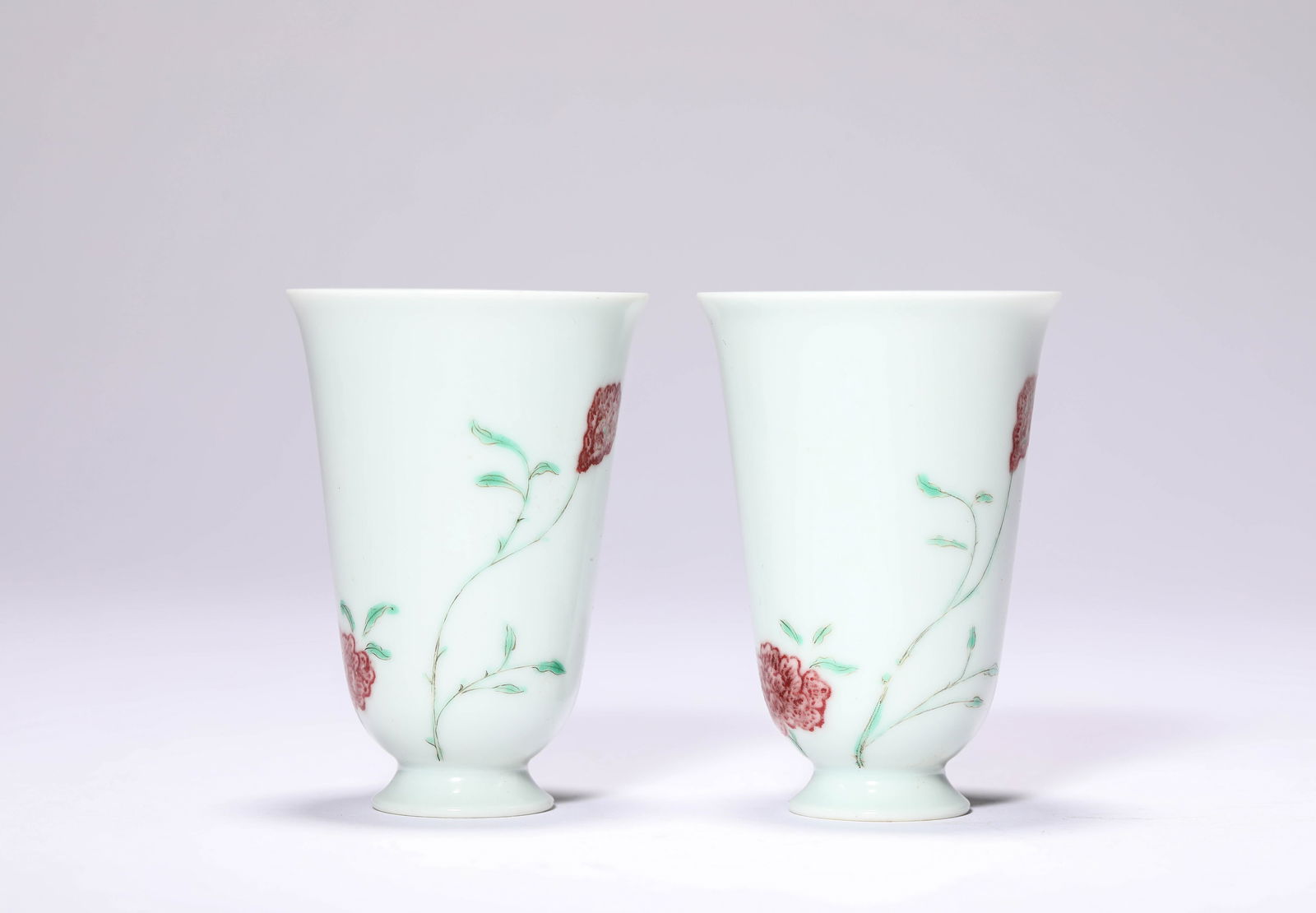 A Pair of Porcelain Copper-Red-Glazed Cups: A Pair of Porcelain Copper-Red-Glazed Cups(5.2 x 7.2cm)