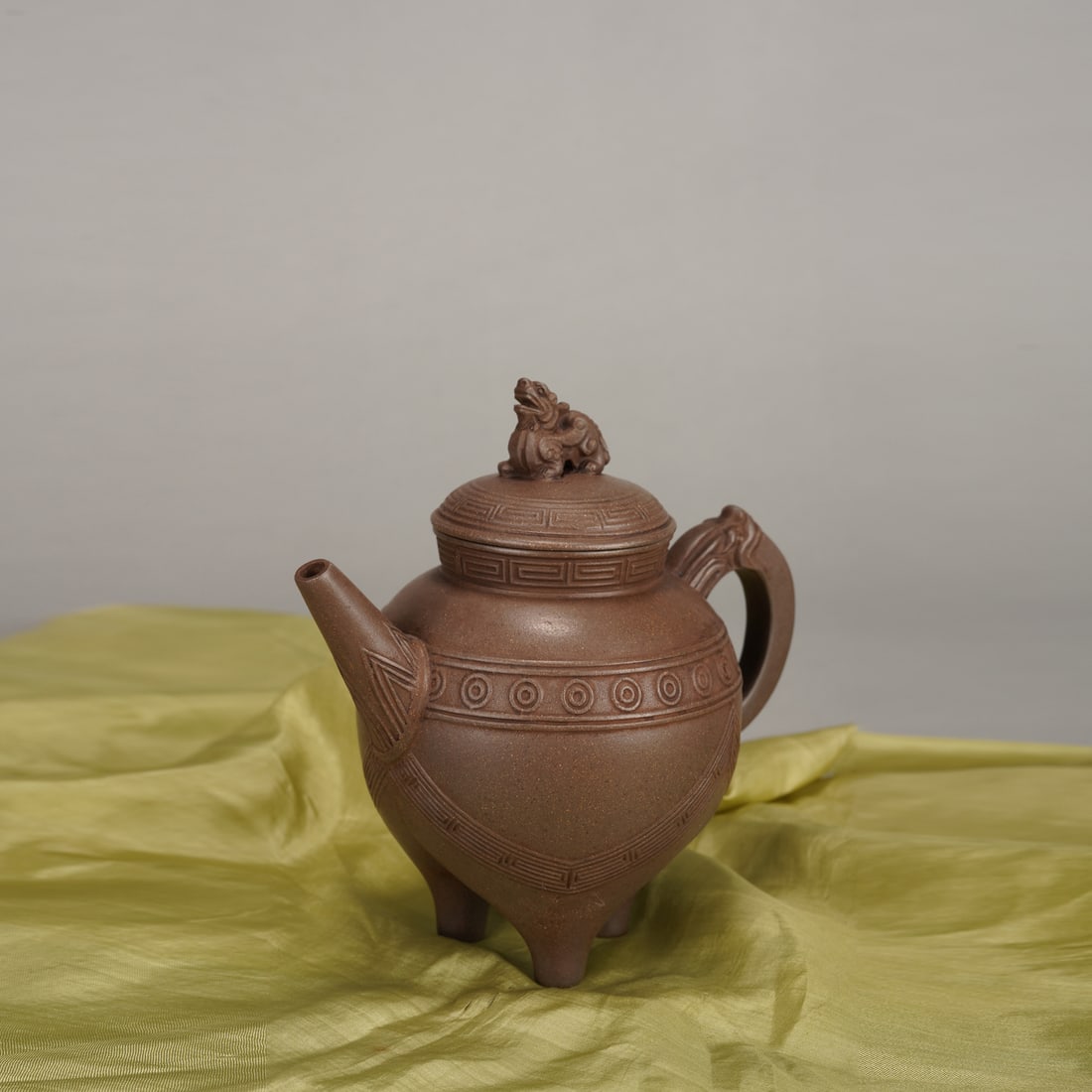 Purple Clay Beast Lid Tea Pot (1 of 10)