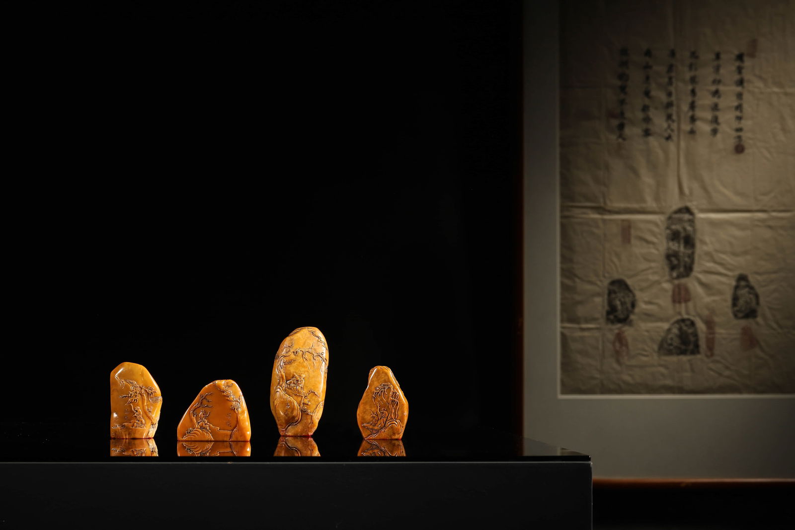 A Set of Tianhuang Stone Seals: A Set of Tianhuang Stone Seals The maximum height is 10.3cm, and the minimum height is 5.5cm. Chen Baochen (1848-1935) Old Collection,And attach the Chengqiu Pavilion rubbings; Bezuka Maoshu (1904-198