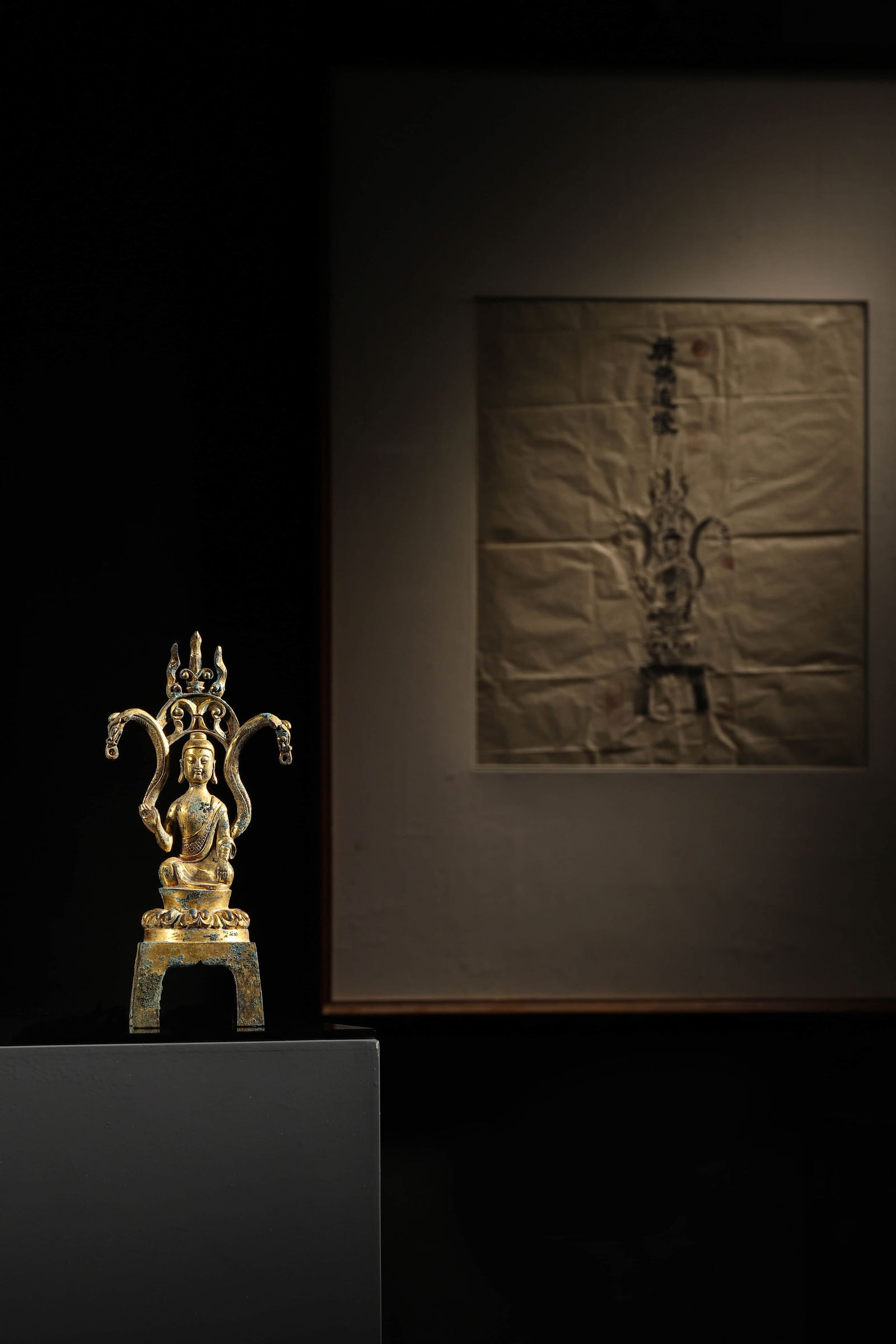 Gilding Bronze Buddha Statue: Gilding Bronze Buddha Statue H 20cm; Chen Baochen (1848-1935) Old Collection,And attach the Chengqiu Pavilion rubbings; Bezuka Maoshu (1904-1987)Old Collection. The auction item includes an original r