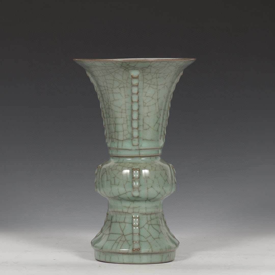 Guan Ware Porcelain Flower Pot (1 of 8)