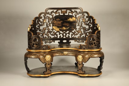 Lacquerware Gold Drawing Landscape and Flower Pattern Arhat Bed