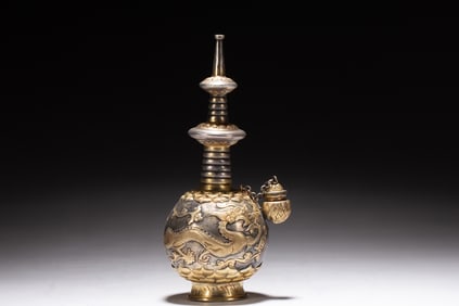 Gilt Bronze Carved Dragon Pattern Vase