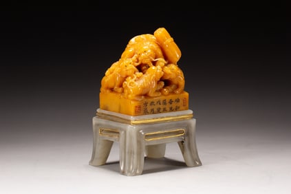 Shoushan Tianhuang Carved Lion Stone Seal